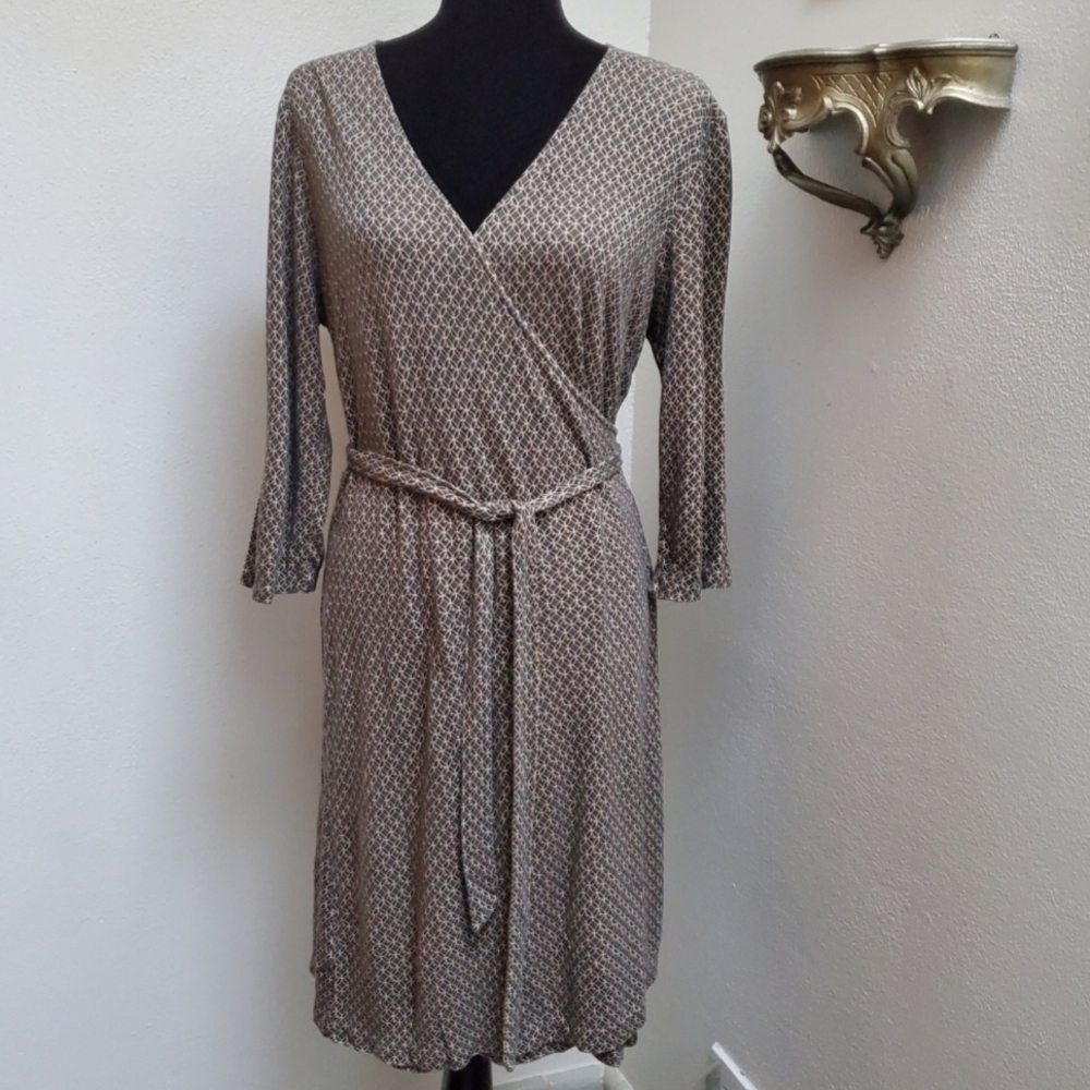 Wrap Dress Long Sleeve SH Patterned By LOFT Ann Tayor   Size 12